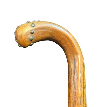 Bastón madera rústica y tachas Colección Exclusiva