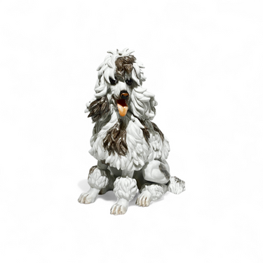 Foto de presentación mejorada — Figura de porcelana esmaltada Algora 'Perro caniche' circa 1970