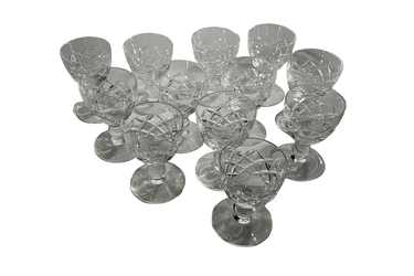 Copas de cristal francesas tallado geométrico y cuello redondo aperitivo doce personas Bucarest Art & Antiques