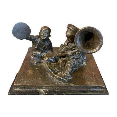 Figura de bronce 'Dos niños músicos' firmada Cesare Biscarra, 1902 Bucarest Art & Antiques