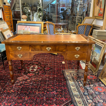 Escritorio estilo Louis-Philippe en madera caoba y bronce circa 1930