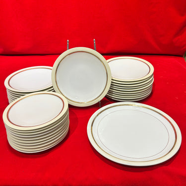 Juego de porcelana Limoges francés para 10 personas borde dorado y crema