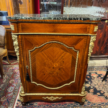 Boulle francés estilo Napoleón III ramo de flores y cariatides