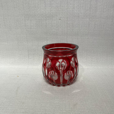Jarrón de cristal tallado elementos geométricos y orgánicos estilizados rojos Art Deco