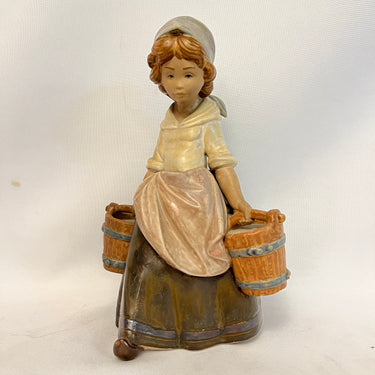 Figura Lladro porcelana gres 'Niña llevando los baldes' Bucarest Art & Antiques