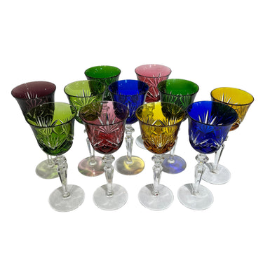 Juego de 11 copas de vidrio tallado diferentes colores Checoslovacas
