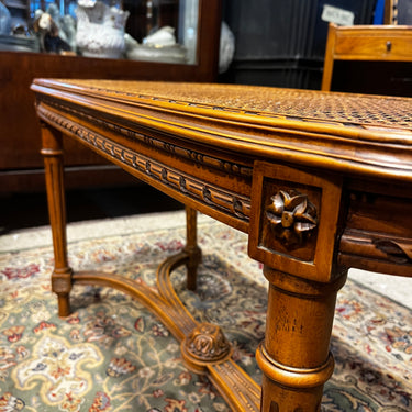 Banqueta de piano en madera natural con rejilla, estilo Luis XVI