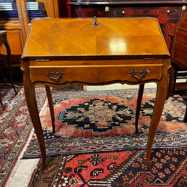 Secretaire francés en cerezo estilo Luis XV