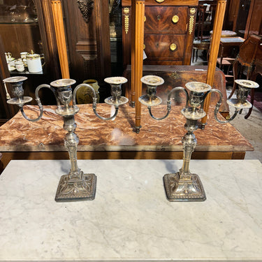 Par de Candelabros franceses de una y tres luces en plaqué estilo Restauración mitad s.XX