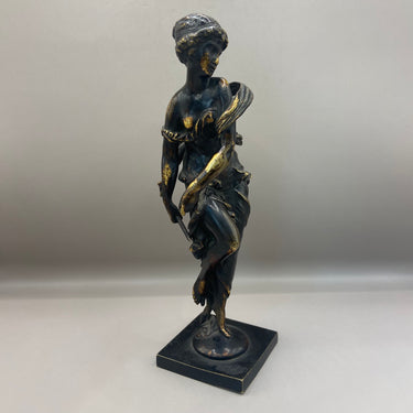 Figura de bronce 'Ninfa cazadora' francesa comienzos s.XX.