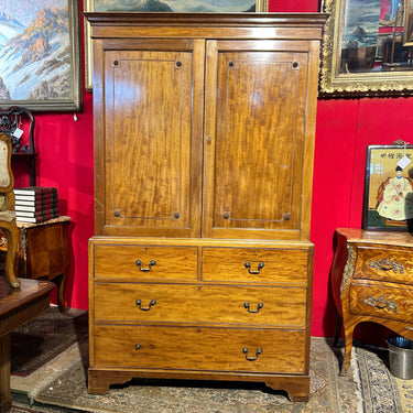 Wardrobe inglés estilo Georgian de madera caoba satinada principio s.XX