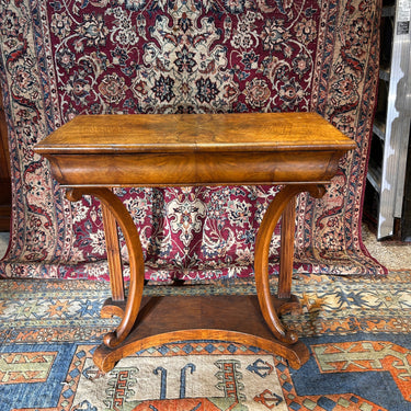 Arrimo austriaco estilo Biedermeier nogal circa 1850 Bucarest Art & Antiques