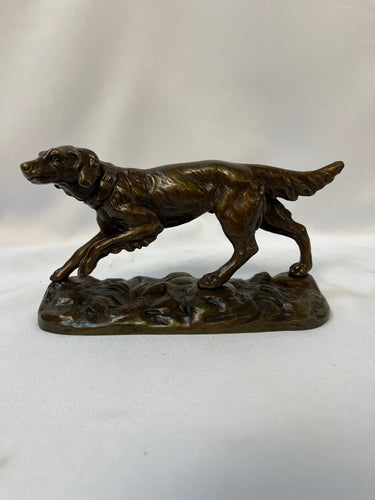 Escultura de bronce 'Perro de caza' firmada Melotte escuela belga Bucarest Art & Antiques