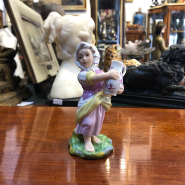 Figura de Porcelana Höchst Niña con jarro | Bucarest Art Gallery Bucarest Art & Antiques