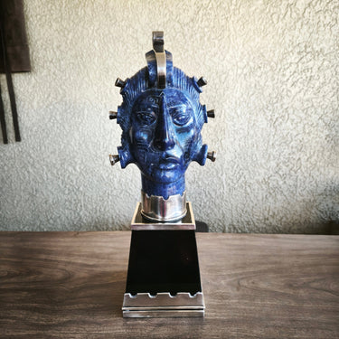 Figura mexicana Cabeza de piedra sodalita con plata base obsidiana Ezequiel Tapia Colección Exclusiva