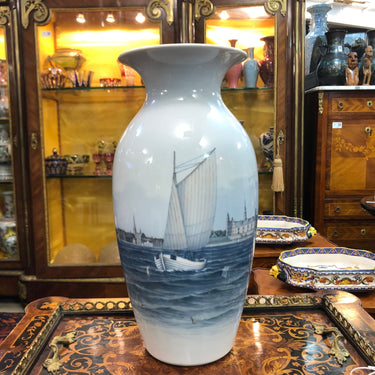 Jarron de porcelana Royal Copenhagen “Embarcación” Bucarest Art & Antiques