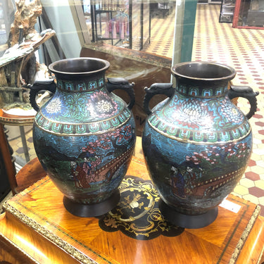 Jarrones Cloissoné chino pareja asas de dragón Bucarest Art & Antiques