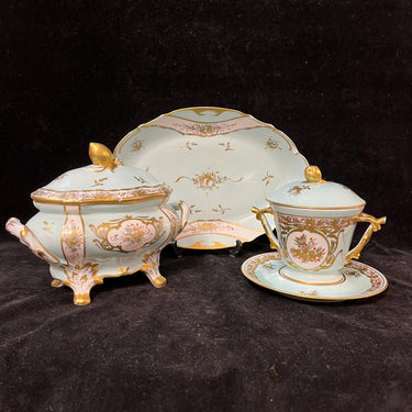 Juego de porcelana Limoges esmaltada legumbrera y taza trembleuse Bucarest Art & Antiques