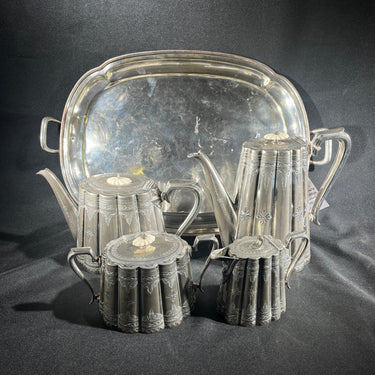 Juego de té de plaqué inglés Sheffield pre Art Nouveau con aislantes de marfil y bandeja de plaqué 5 piezas Bucarest Art & Antiques