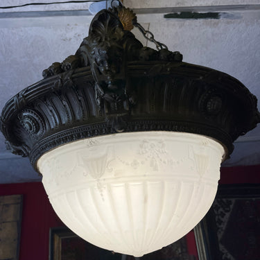 Plafón francés Estilo Luis XV bronce querubines y vidrio en relieve Bucarest Art & Antiques