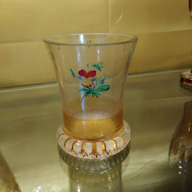 Vaso de cristal tallado amarillo y flores pintadas Bucarest Art & Antiques
